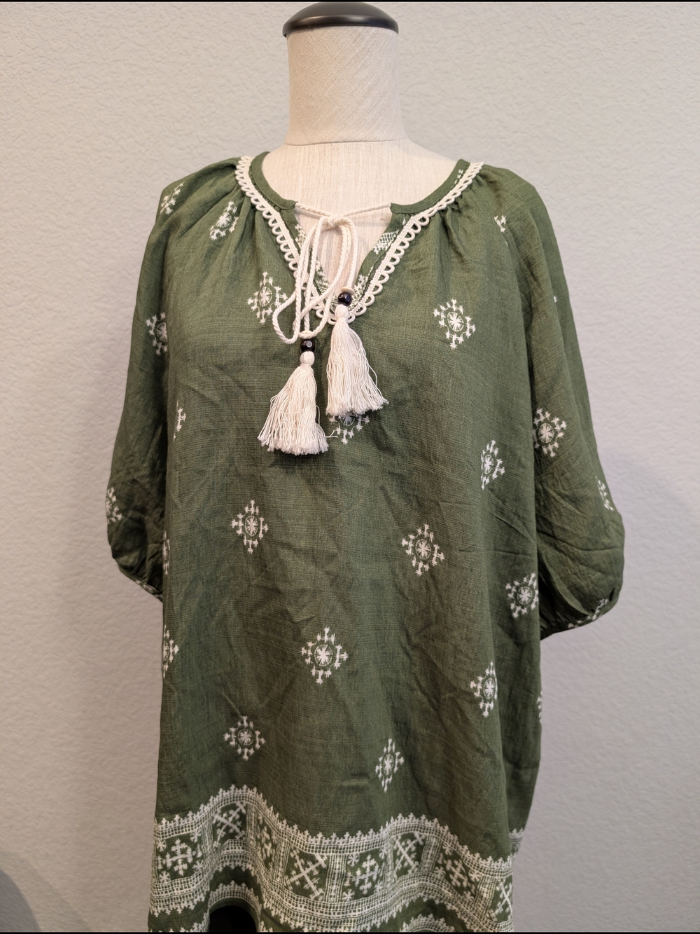 Vivilli Sz LG Olive Green Embroidered Tassel Peasant Tunic